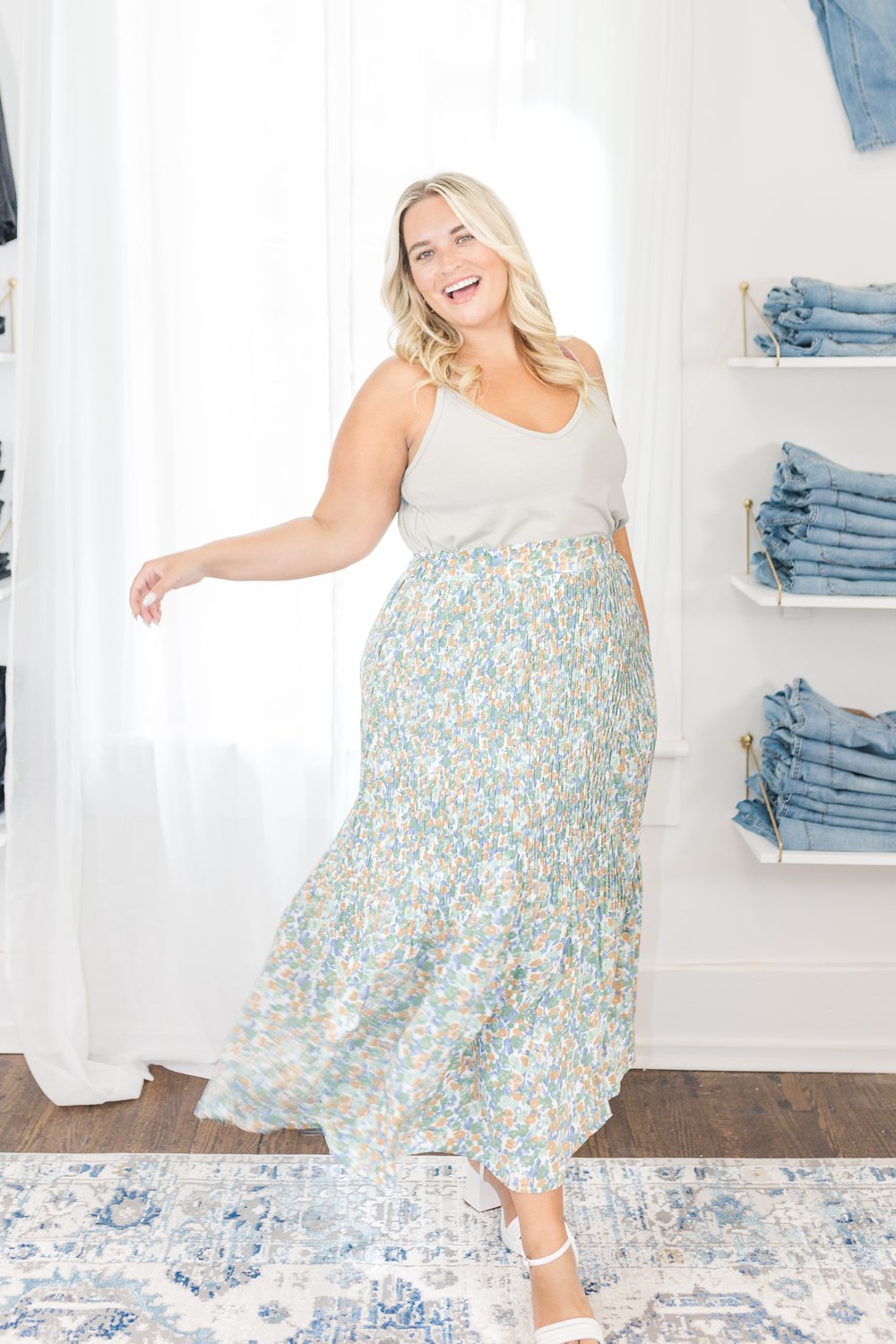 Plus size floral midi skirt hotsell